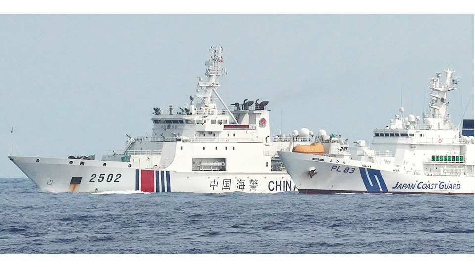 国会議員乗船に反応か　中国船、調査船に１㌔まで接近